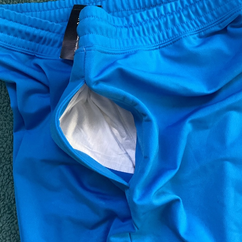 Men’s INC International Concepts Shorts - Picture 3 of 9